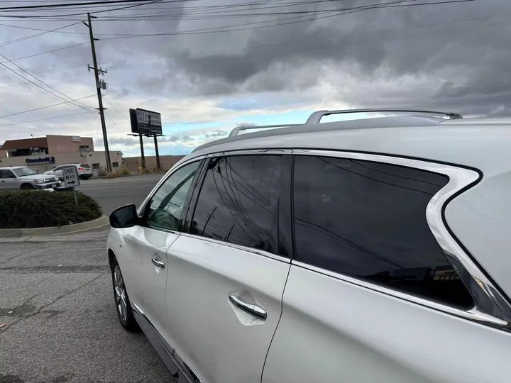 WHITE, 2015 INFINITI QX60 Image 17