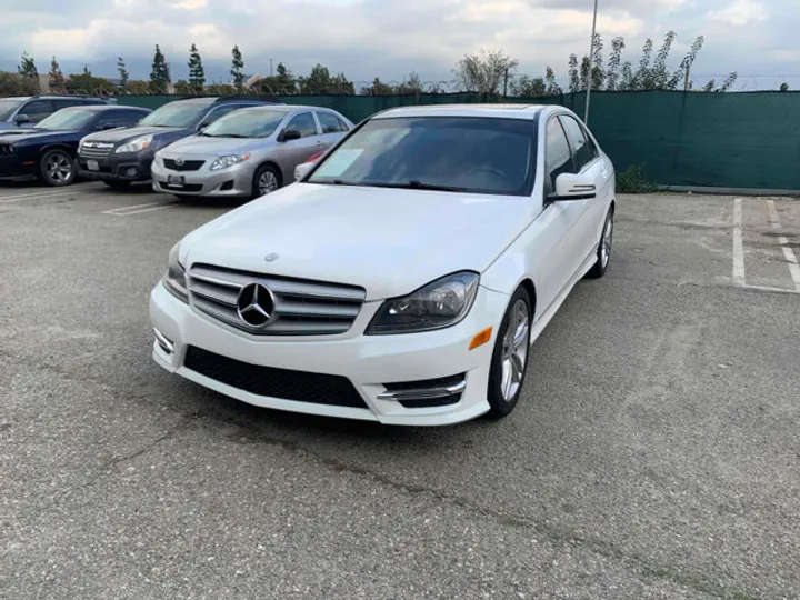 WHITE, 2013 MERCEDES-BENZ C-CLASS Image 5