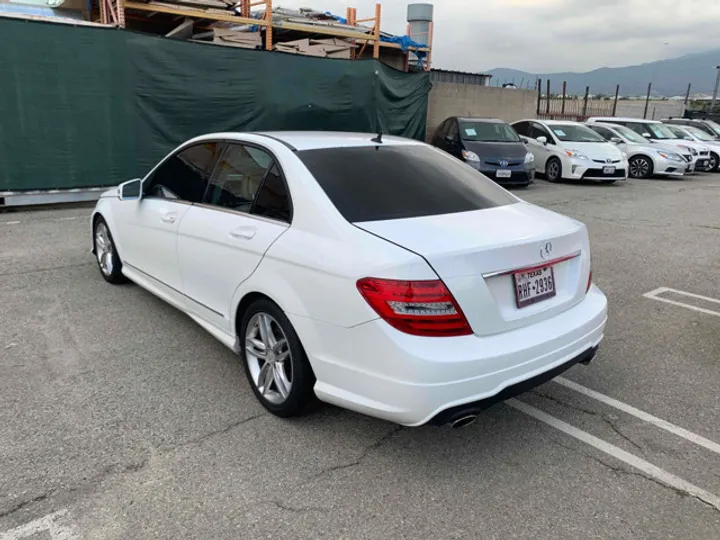 WHITE, 2013 MERCEDES-BENZ C-CLASS Image 8