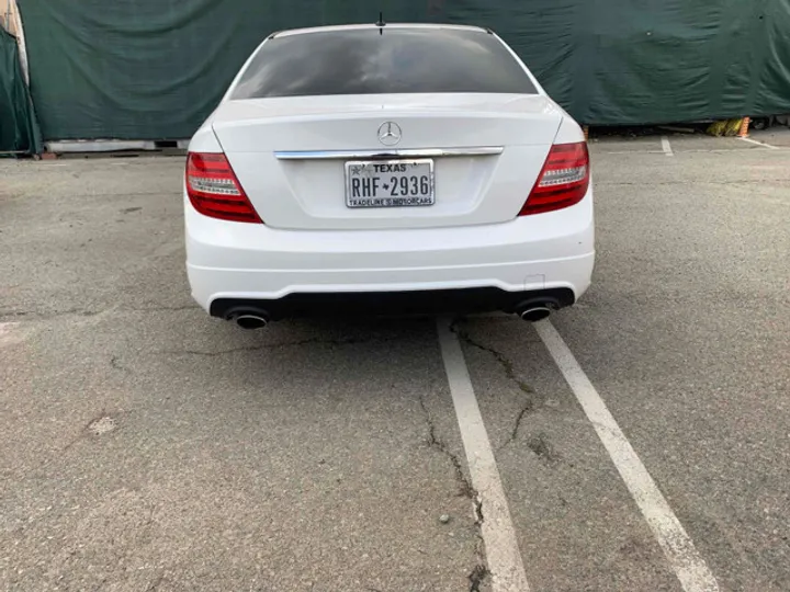 WHITE, 2013 MERCEDES-BENZ C-CLASS Image 10