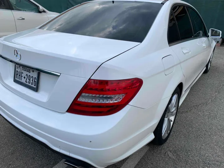 WHITE, 2013 MERCEDES-BENZ C-CLASS Image 13