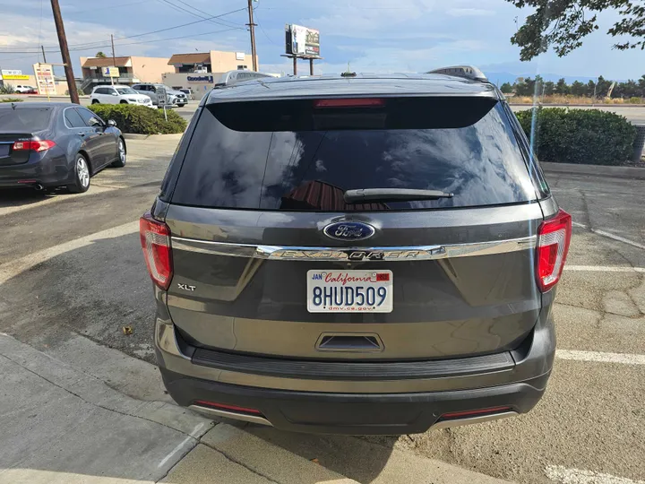 GREY, 2019 FORD EXPLORER Image 11