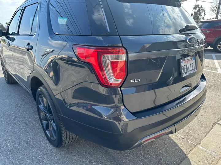 BLACK, 2017 FORD EXPLORER Image 9