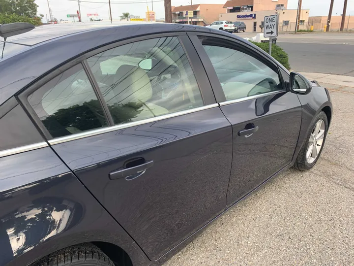 BLUE, 2015 CHEVROLET CRUZE Image 16