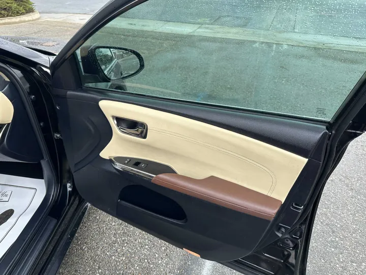 BLACK, 2013 TOYOTA AVALON Image 45