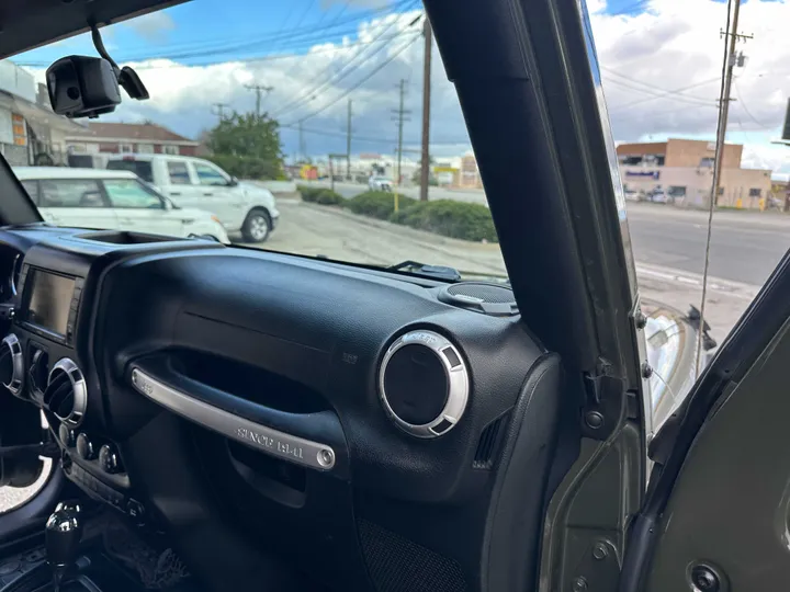 GREEN, 2015 JEEP WRANGLER Image 27