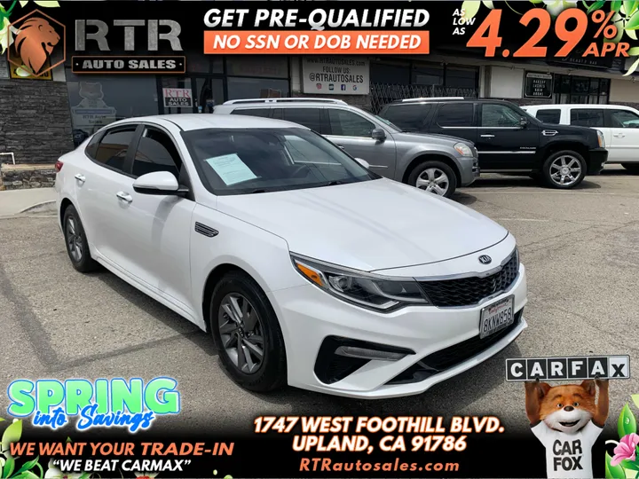 WHITE, 2019 KIA OPTIMA Image 1