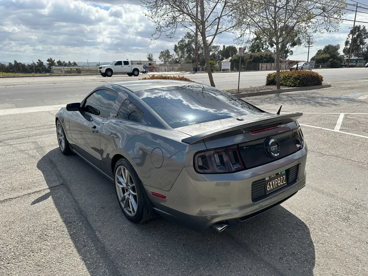 GREY, 2013 FORD MUSTANG Image 8