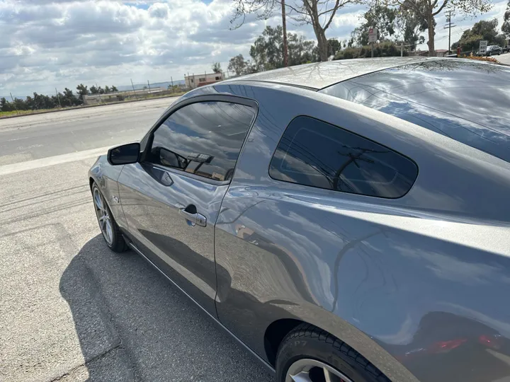 GREY, 2013 FORD MUSTANG Image 17