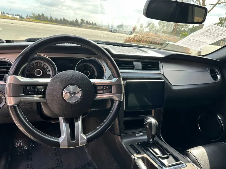 GREY, 2013 FORD MUSTANG Image 23