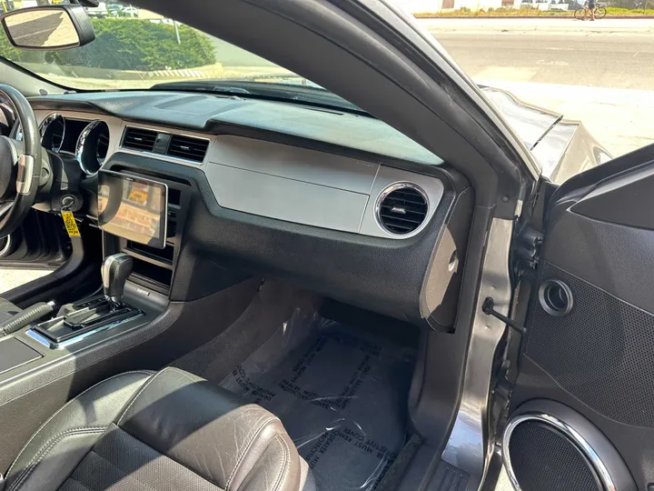 GREY, 2013 FORD MUSTANG Image 37