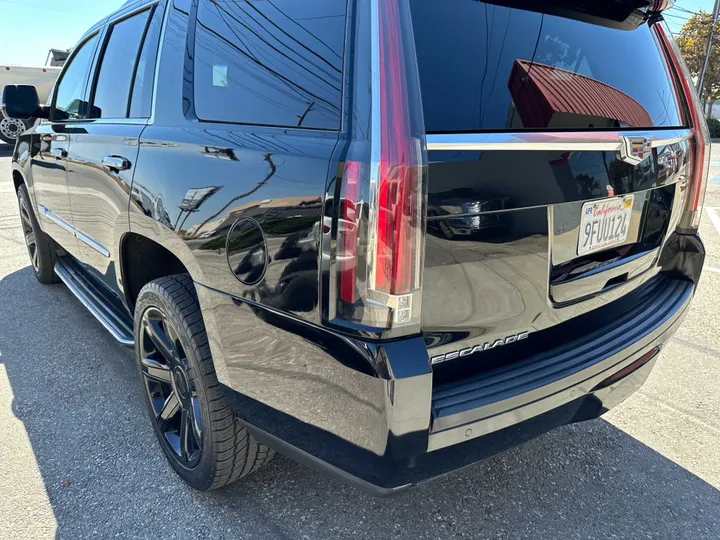 BLACK, 2016 CADILLAC ESCALADE Image 9