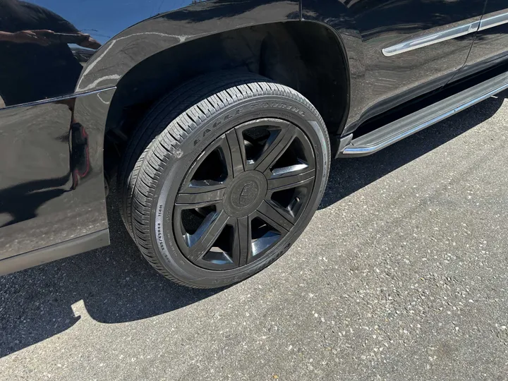 BLACK, 2016 CADILLAC ESCALADE Image 15