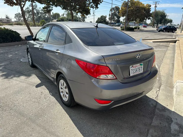 SILVER, 2015 HYUNDAI ACCENT Image 8