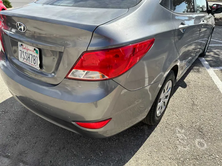 SILVER, 2015 HYUNDAI ACCENT Image 13