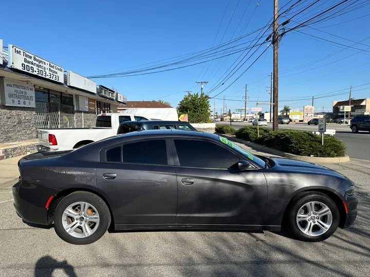 GREY, 2019 DODGE CHARGER Image 13