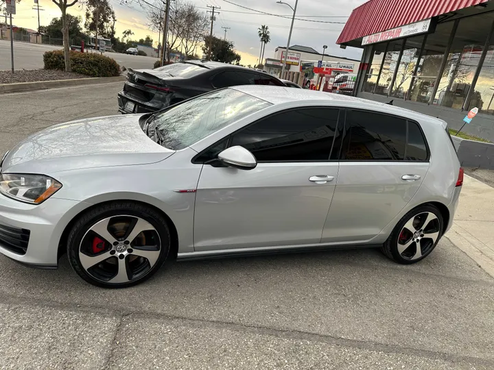 SILVER, 2016 VOLKSWAGEN GOLF GTI Image 7