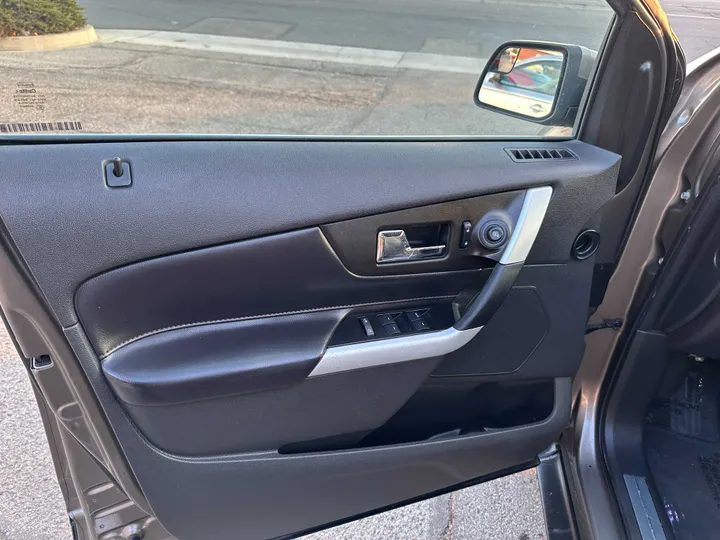 BROWN, 2013 FORD EDGE Image 19