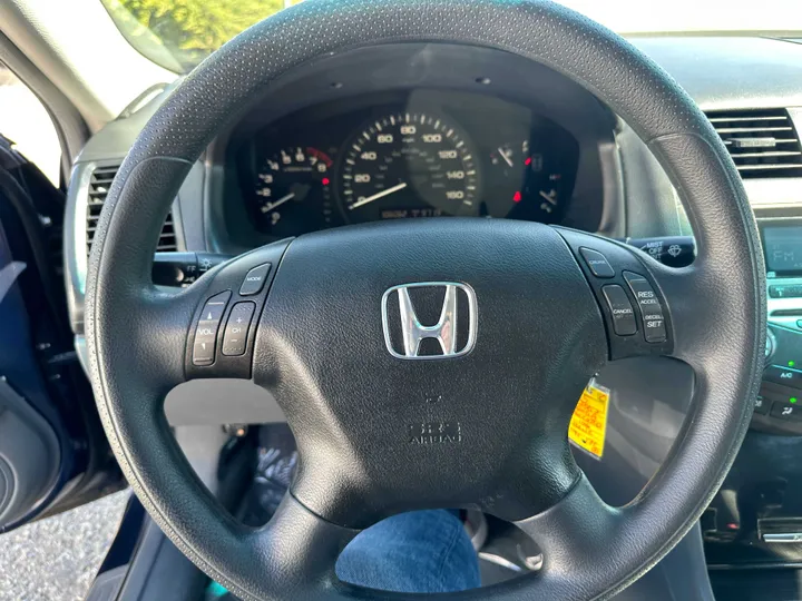 BLUE, 2007 HONDA ACCORD Image 23