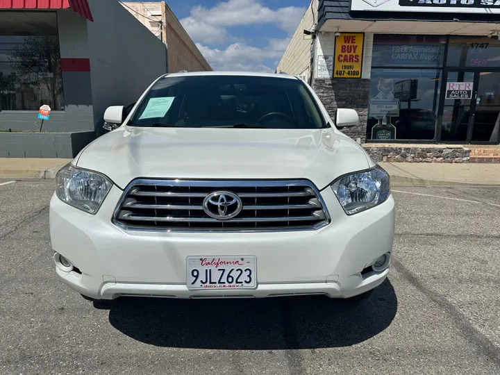 WHITE, 2009 TOYOTA HIGHLANDER Image 4