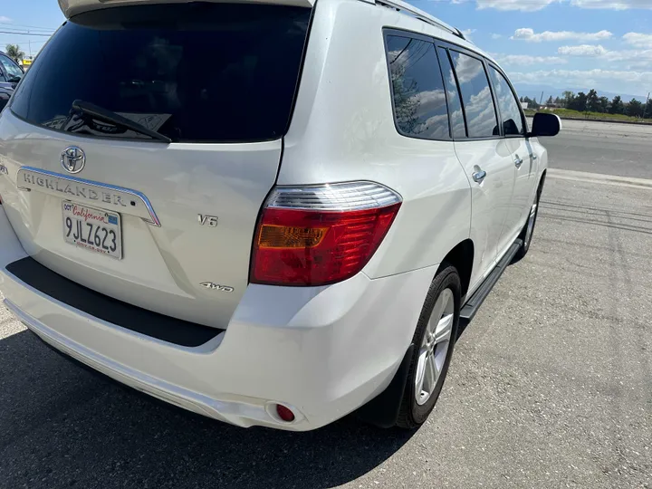 WHITE, 2009 TOYOTA HIGHLANDER Image 13