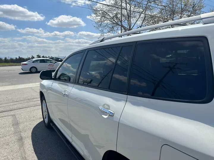 WHITE, 2009 TOYOTA HIGHLANDER Image 17