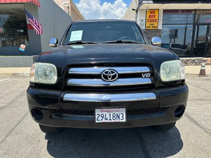 BLACK, 2005 TOYOTA TUNDRA DOUBLE CAB Image 4