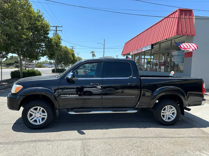 BLACK, 2005 TOYOTA TUNDRA DOUBLE CAB Image 7