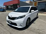 WHITE, 2014 TOYOTA SIENNA Thumnail Image 5