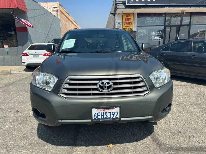 GREY, 2008 TOYOTA HIGHLANDER Image 4