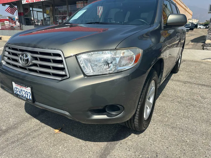 GREY, 2008 TOYOTA HIGHLANDER Image 6