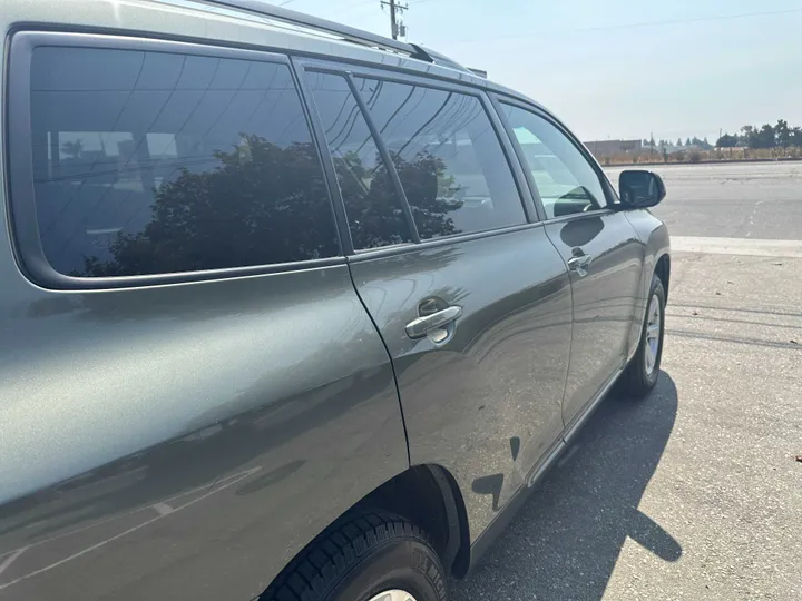 GREY, 2008 TOYOTA HIGHLANDER Image 16