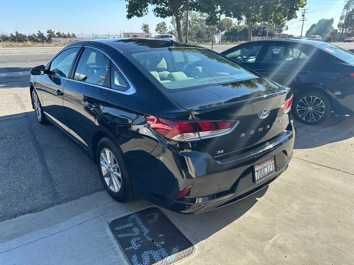 BLACK, 2019 HYUNDAI SONATA Image 8