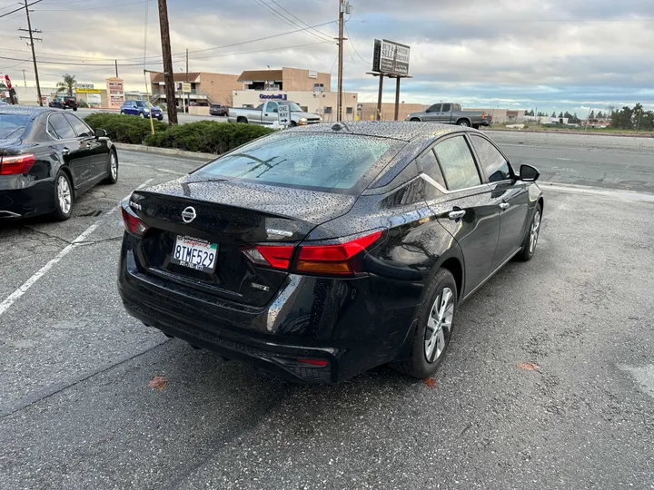 BLACK, 2020 NISSAN ALTIMA Image 12