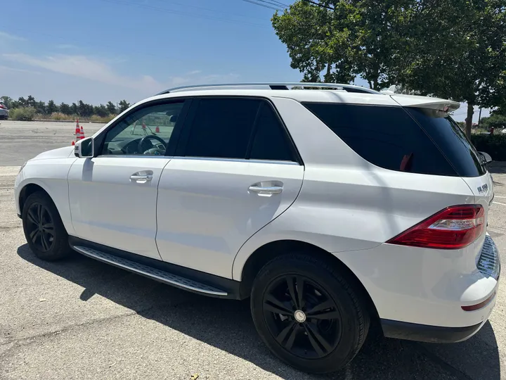 WHITE, 2015 MERCEDES-BENZ M-CLASS Image 8
