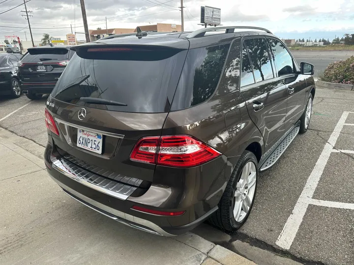 BROWN, 2013 MERCEDES-BENZ M-CLASS Image 11