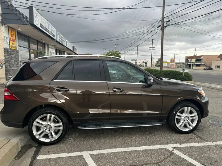 BROWN, 2013 MERCEDES-BENZ M-CLASS Image 13