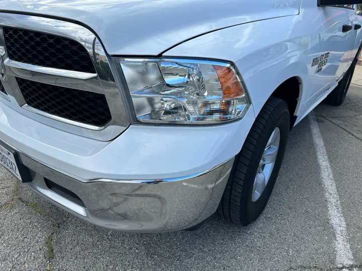 WHITE, 2020 RAM 1500 CLASSIC QUAD CAB Image 6