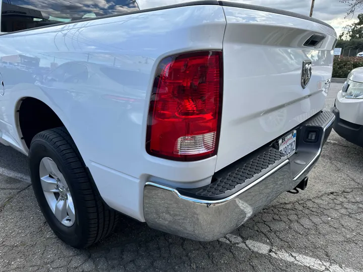 WHITE, 2020 RAM 1500 CLASSIC QUAD CAB Image 9