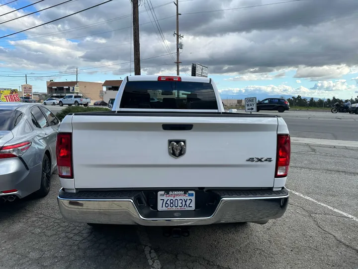 WHITE, 2020 RAM 1500 CLASSIC QUAD CAB Image 10