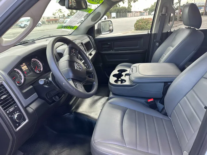 WHITE, 2020 RAM 1500 CLASSIC QUAD CAB Image 23