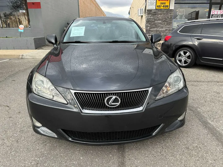 GREY, 2007 LEXUS IS Image 4