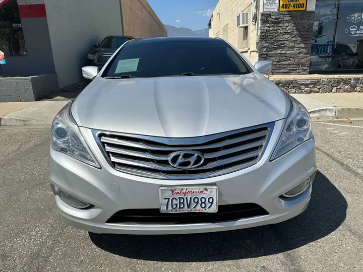 SILVER, 2014 HYUNDAI AZERA Image 4