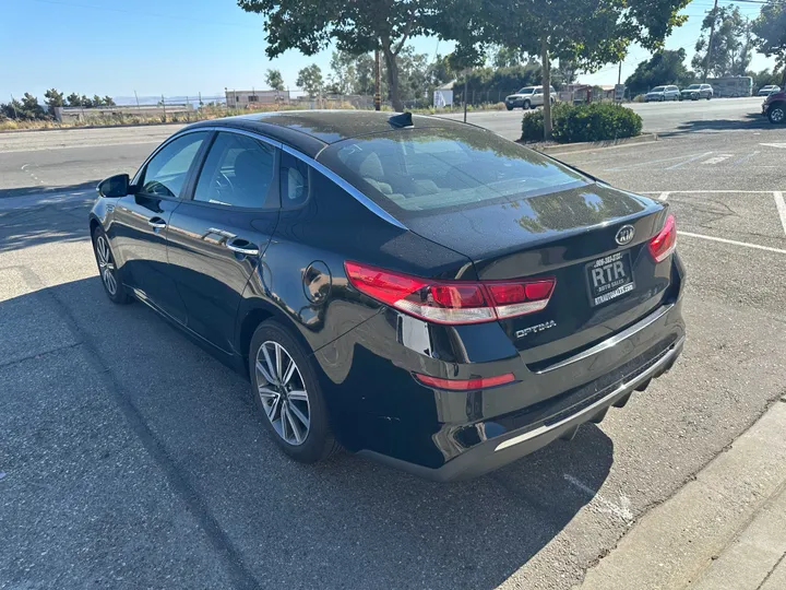 2019 KIA OPTIMA Image 8