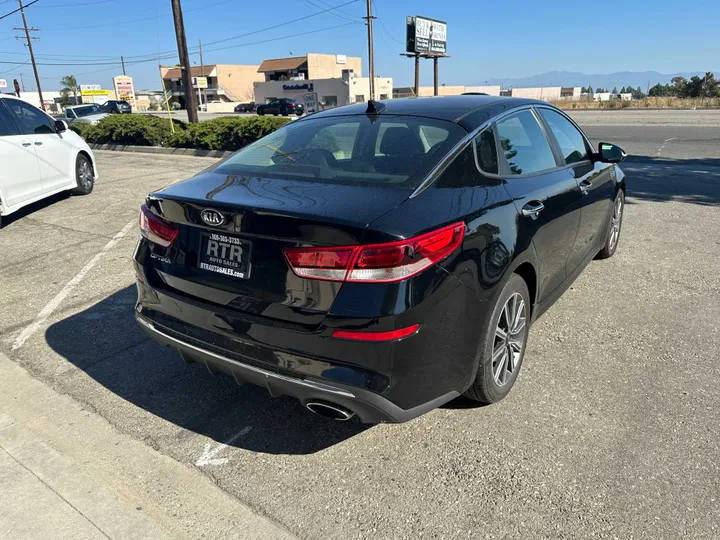 2019 KIA OPTIMA Image 12