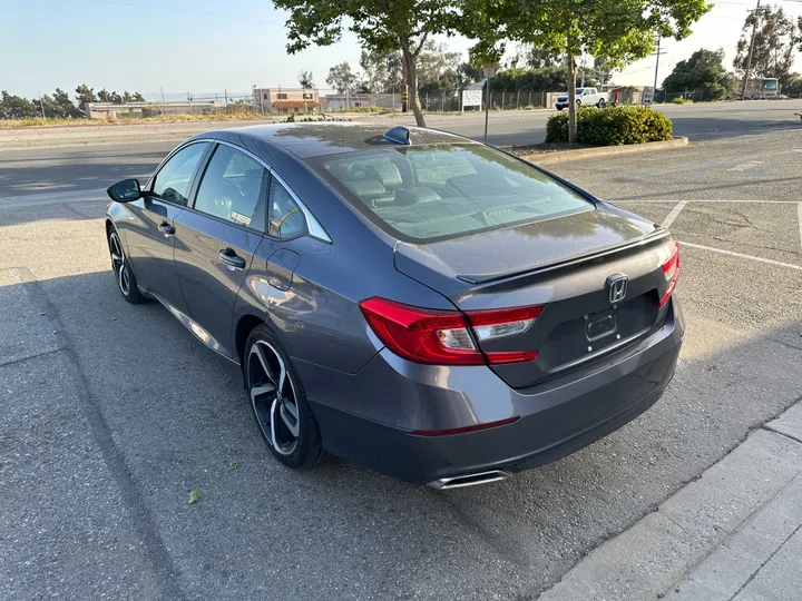 GRAY, 2019 HONDA ACCORD Image 8