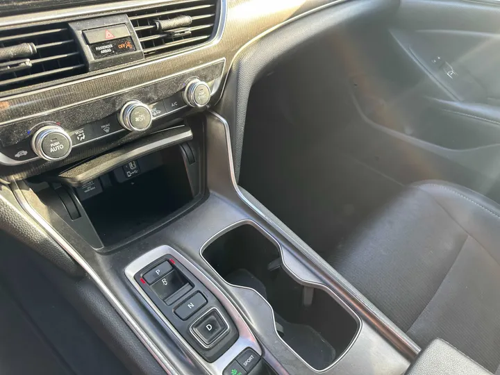 GRAY, 2019 HONDA ACCORD Image 27