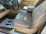 WHITE, 2011 CADILLAC ESCALADE Thumnail Image 21