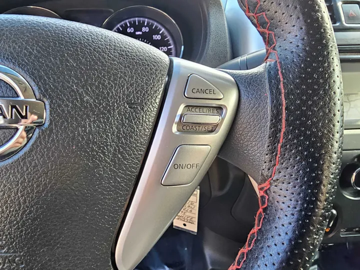 WHITE, 2016 NISSAN VERSA Image 23