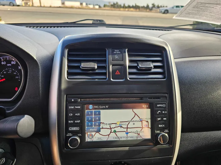 WHITE, 2016 NISSAN VERSA Image 26